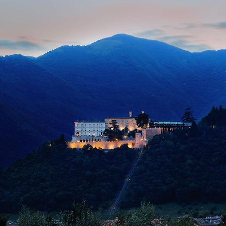 I Giardini Segreti Di Villa Marcello Marinelli Cison di Valmarino Luaran gambar
