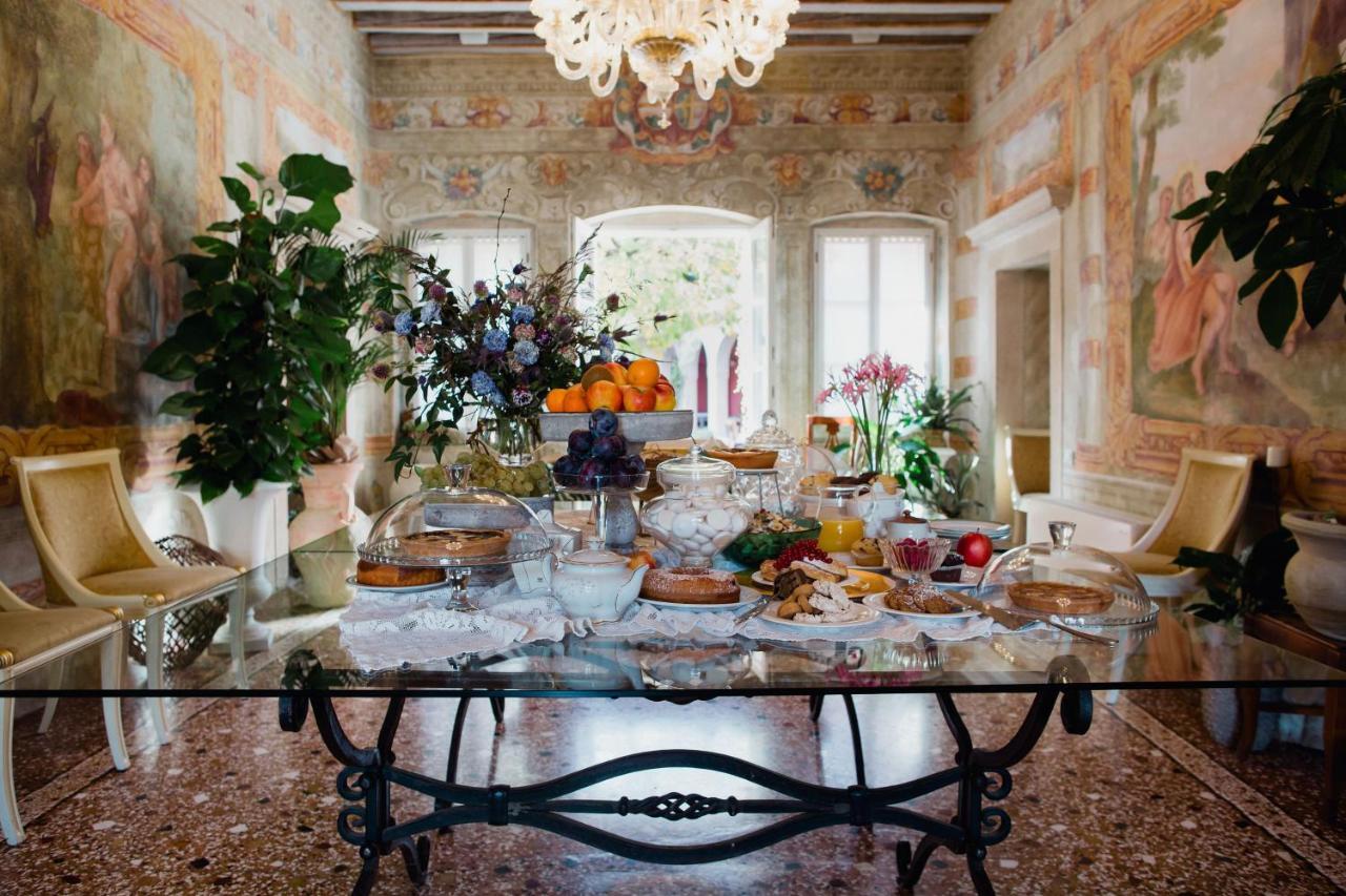 I Giardini Segreti Di Villa Marcello Marinelli Cison di Valmarino Luaran gambar